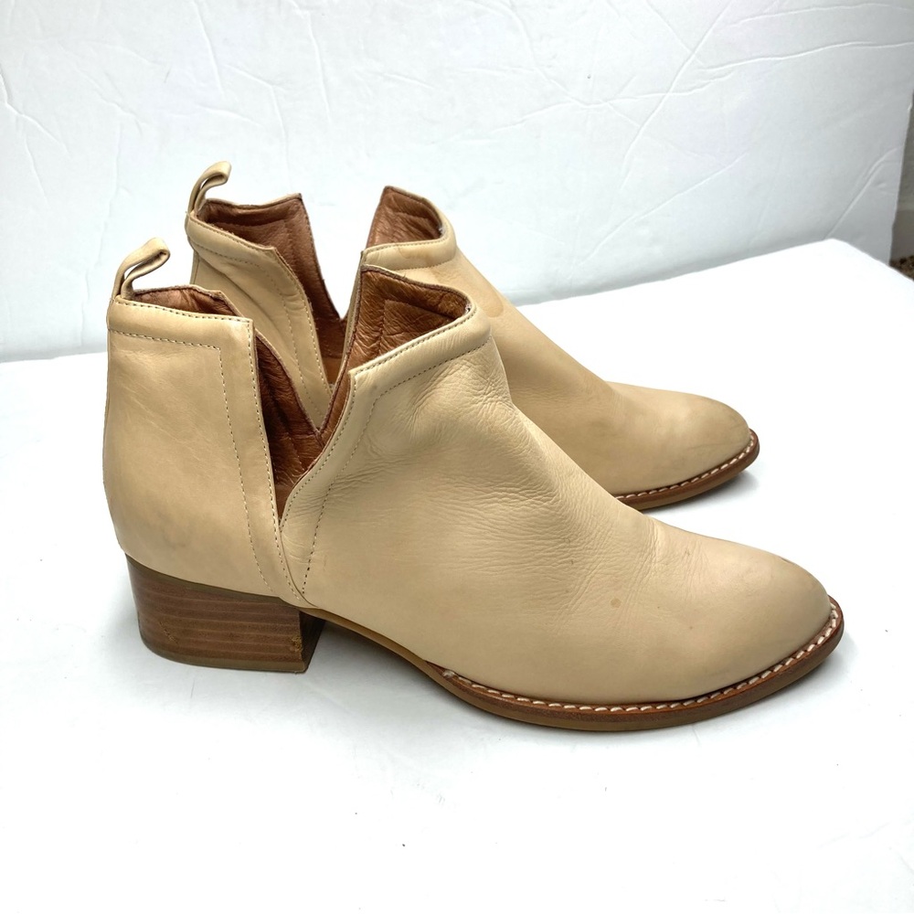 Jeffrey Campbell Womens Muskrat Cream Leather Ankle Booties 8 Cutout Pull Loop - Picture 6 of 16